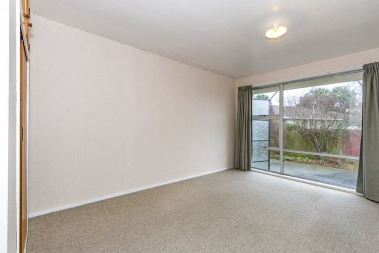 Photo of property in 2/259a Fifield Terrace, Opawa, Christchurch, 8023