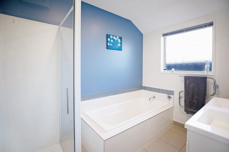 Photo of property in 4 Kessen Street, Pegasus, 7612