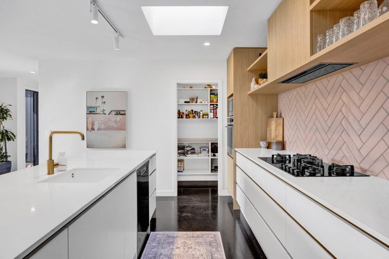 Photo of property in 12a Kauri Street, Merrilands, New Plymouth, 4312