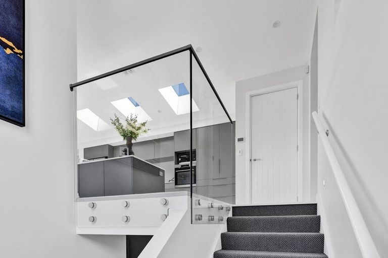 Photo of property in 3 Sackville Street, Fitzroy, New Plymouth, 4312