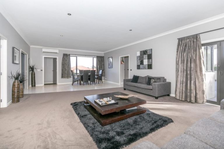 Photo of property in 10 The Dales, Dinsdale, Hamilton, 3204