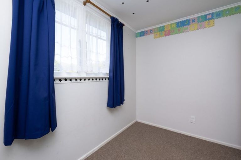 Photo of property in 2 Collins Street, Hawera, 4610