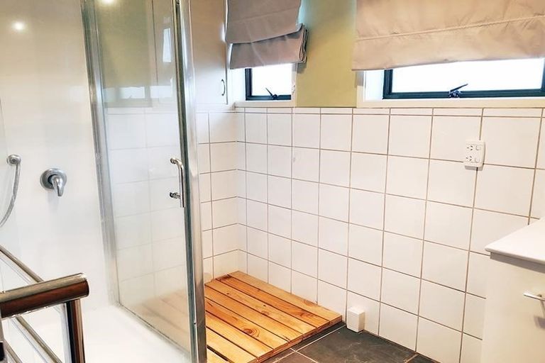 Photo of property in 10b Imogene Way, Half Moon Bay, Auckland, 2012