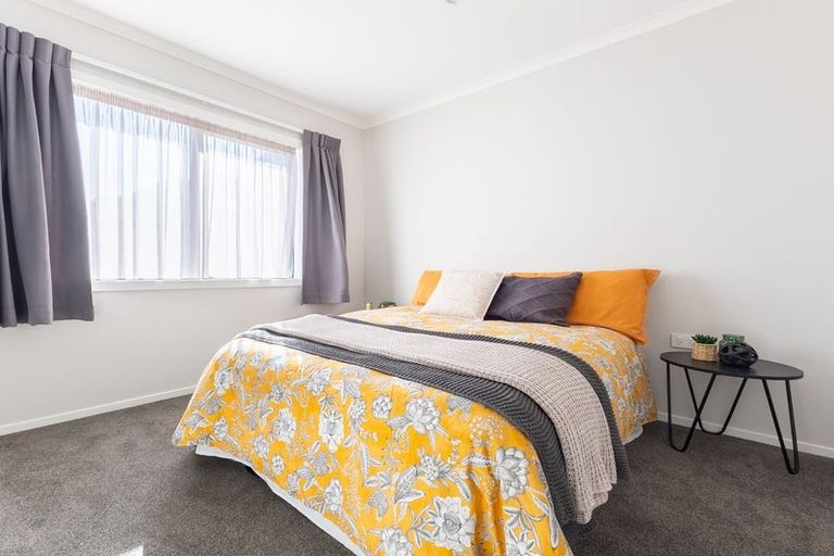 Photo of property in 16a Utauta Street, Waikanae, 5036