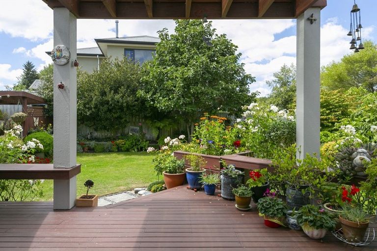 Photo of property in 2 Vaucluse Drive, Nukuhau, Taupo, 3330