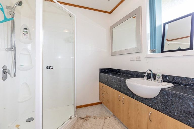 Photo of property in 12 Oakleigh Crescent, Oamaru North, Oamaru, 9400