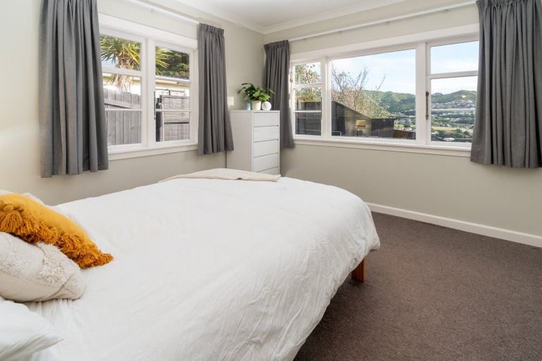 Photo of property in 28 Sheridan Terrace, Johnsonville, Wellington, 6037