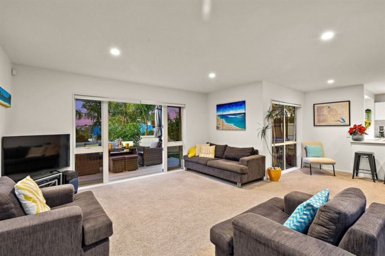 Photo of property in 1/7 Sharon Road, Waiake, Auckland, 0630