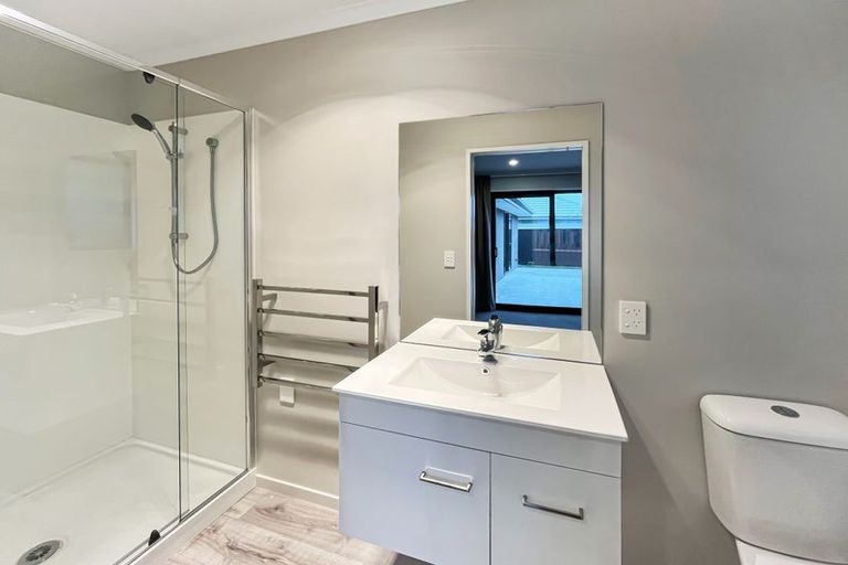 Photo of property in 25 Akoranga Place, Hornby, Christchurch, 8042