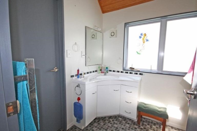 Photo of property in 23 Marlin Place, Whiritoa, Whangamata, 3691