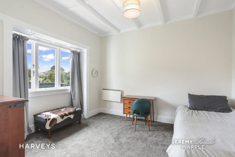 Photo of property in 1/10 Woodglen Road, Glen Eden, Auckland, 0602