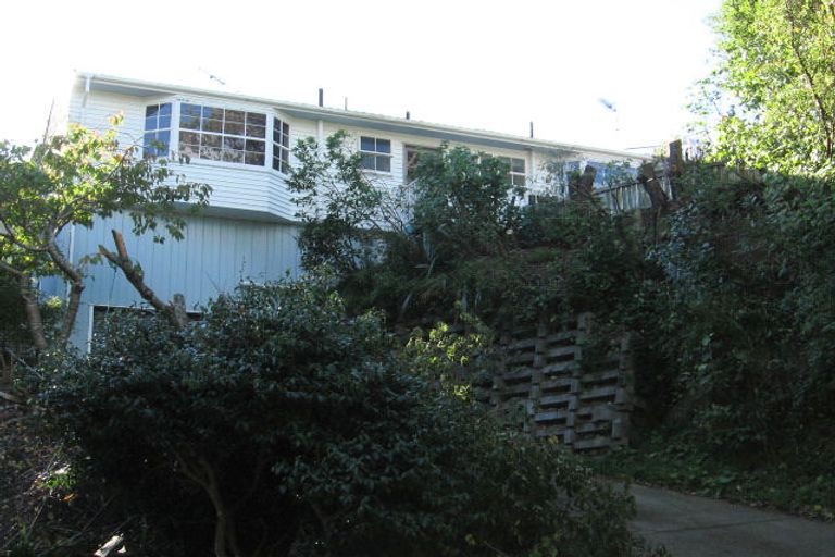 Photo of property in 12 Goddard Grove, Churton Park, Wellington, 6037