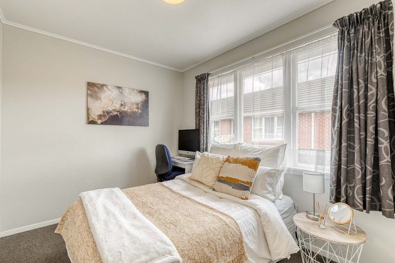 Photo of property in 3/31 Hillside Drive, Maoribank, Upper Hutt, 5018