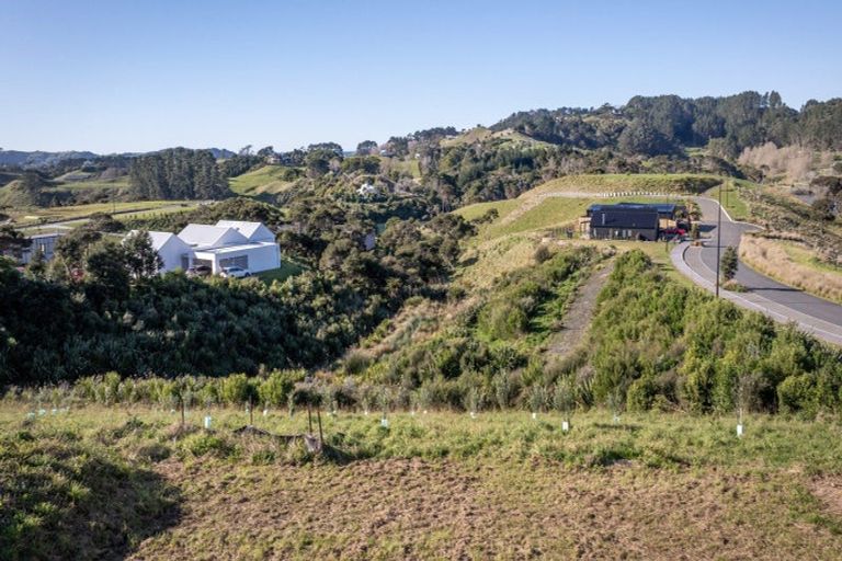 Photo of property in 9 Kapokapowai Street, Raglan, 3225