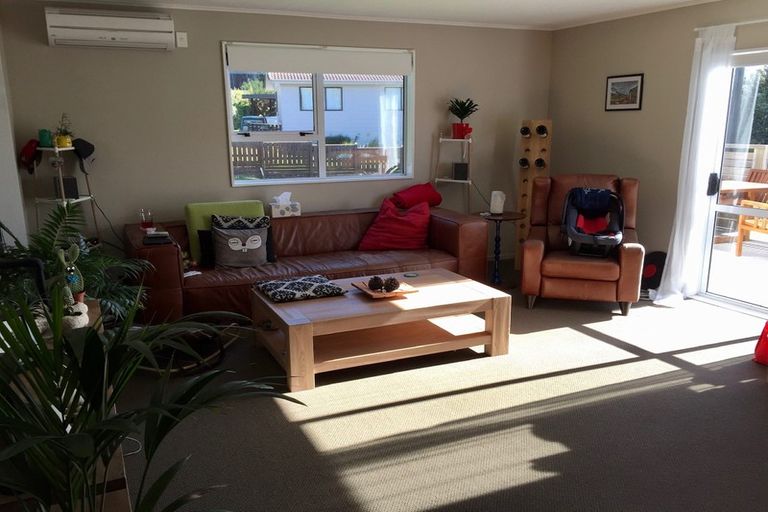 Photo of property in 25 Nassau Avenue, Grenada North, Wellington, 5028