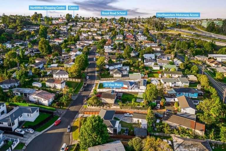 Photo of property in 28 Vina Place, Massey, Auckland, 0614