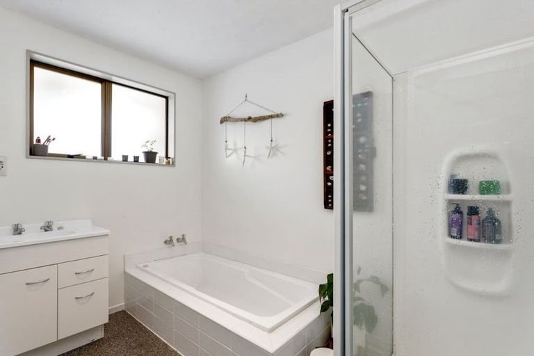 Photo of property in 9a Brake Street, Upper Riccarton, Christchurch, 8041