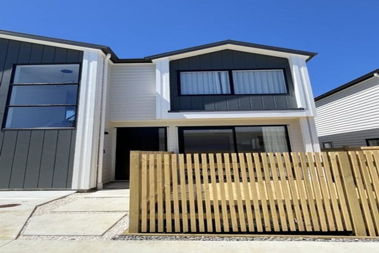 Photo of property in 130 Forrest Hill Road, Forrest Hill, Auckland, 0620