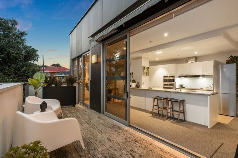 Photo of property in Maison Apartments, 111/16 Huron Street, Takapuna, Auckland, 0622