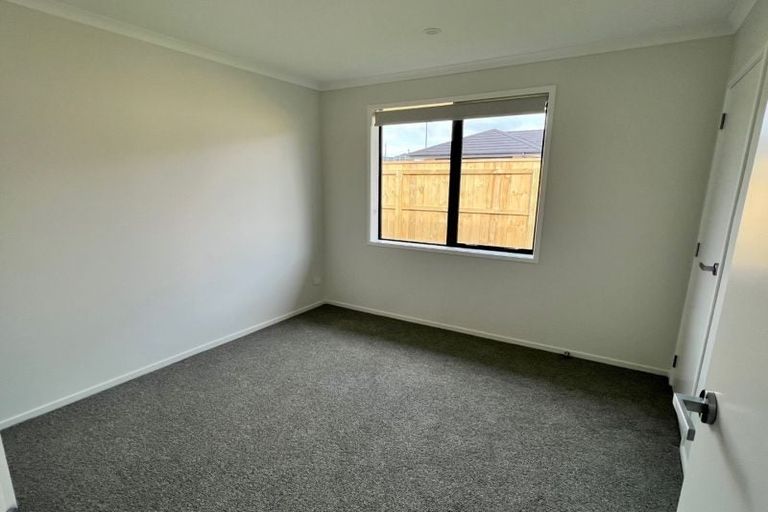 Photo of property in 24 Kerr Crescent, Patumahoe, 2679
