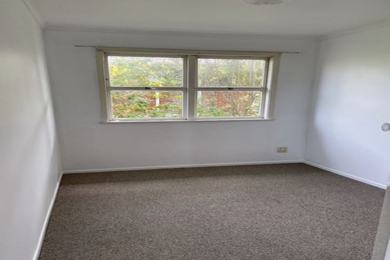 Photo of property in 3/104 Sylvan Avenue, Northcote, Auckland, 0627