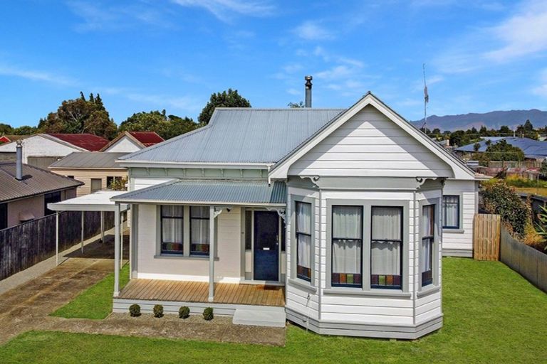 Photo of property in 46 Barraud Street, Dannevirke, 4930
