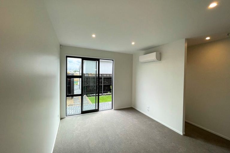 Photo of property in 78 Manarini Road, Westgate, Auckland, 0614