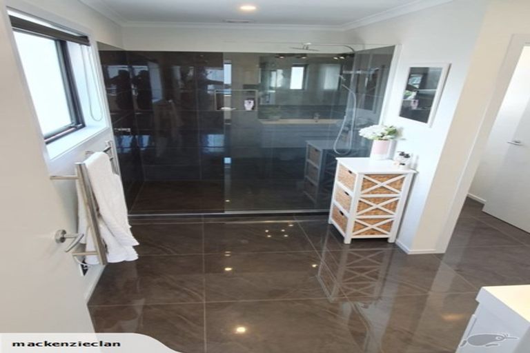 Photo of property in 87 Woburn Road, Woburn, Lower Hutt, 5010