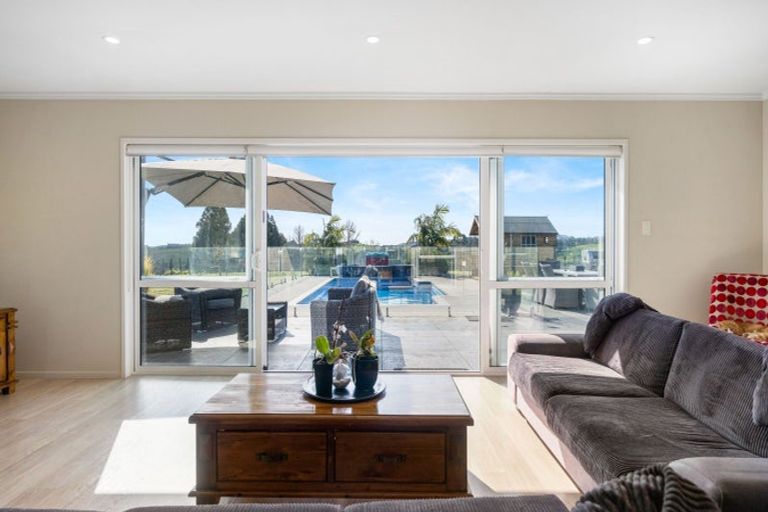 Photo of property in 47 Chamberlain Road, Bombay, 2675