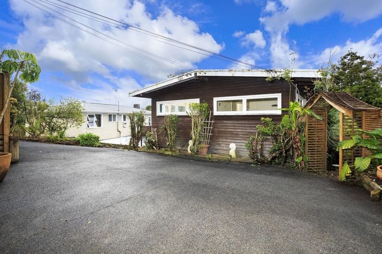 Photo of property in 1/237 Rangatira Road, Beach Haven, Auckland, 0626