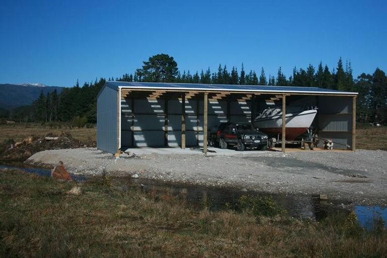 Photo of property in 30a Romilly Street, Westport, 7825