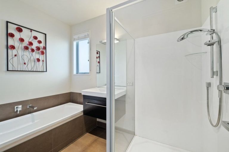 Photo of property in 13 Coromandel Street, Wanaka, 9305