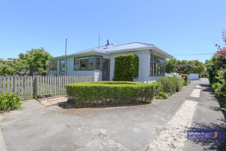 Photo of property in 6 Otara Street, Ilam, Christchurch, 8053