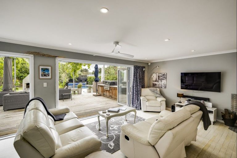 Photo of property in 10 Airini Road, Waimarama, 4294