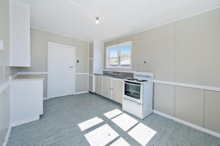 Photo of property in 53 High Street, Leeston, 7632