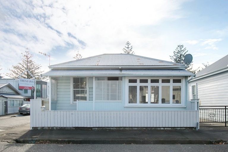 Photo of property in 120 Waghorne Street, Ahuriri, Napier, 4110
