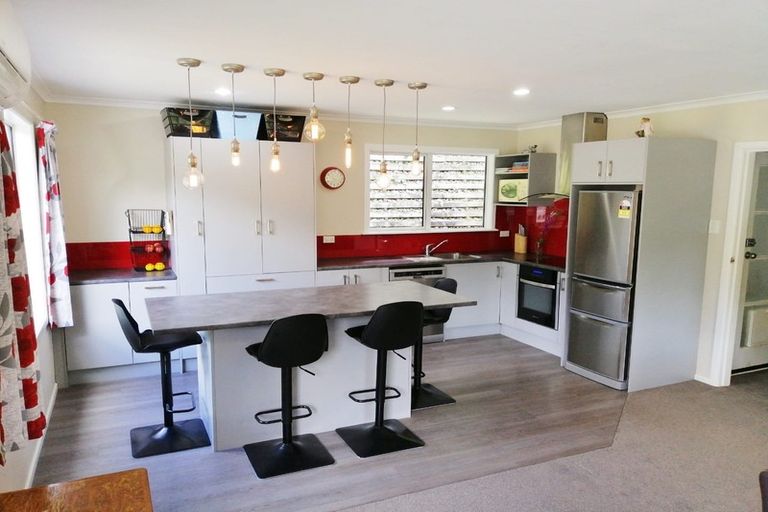 Photo of property in 34 Holborn Drive, Stokes Valley, Lower Hutt, 5019