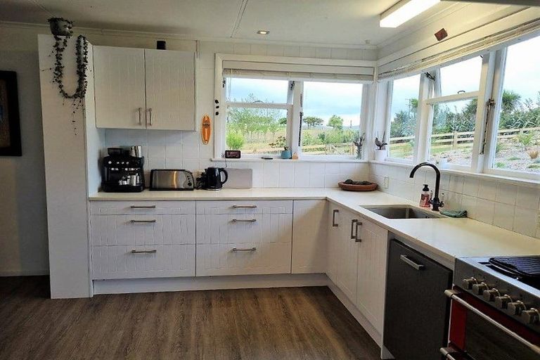 Photo of property in 581 Lawrence Road, Kaiwaka, 0573