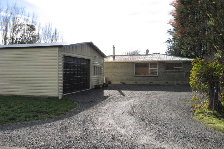 Photo of property in 32 Awarua Road, Otatara, Invercargill, 9879