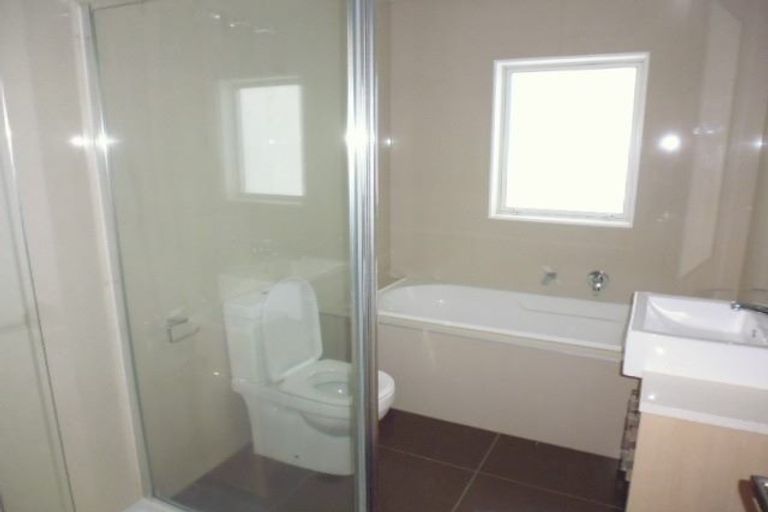 Photo of property in 13 Kereru Rise, Papakura, 2110