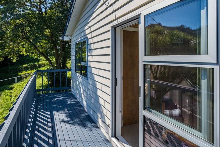 Photo of property in 79 Sunshine Avenue, Karori, Wellington, 6012