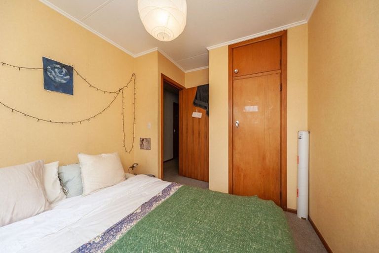 Photo of property in 3 Foyle Street, Island Bay, Wellington, 6023