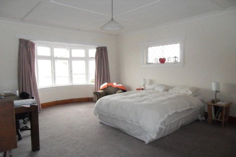 Photo of property in 19 Austin Street, Mount Victoria, Wellington, 6011