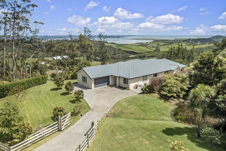 Photo of property in 163e West Road, Kaukapakapa, 0873