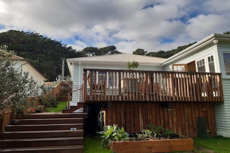 Photo of property in 108 Russell Terrace, Berhampore, Wellington, 6023