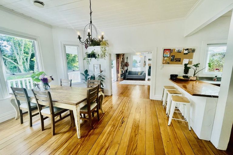 Photo of property in 160a Frankley Road, Frankleigh Park, New Plymouth, 4310