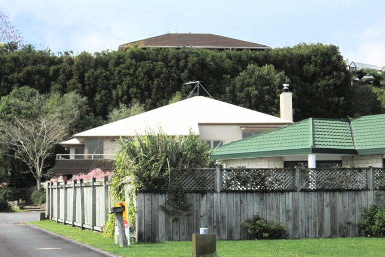 Photo of property in 25 Capricorn Place, Kawaha Point, Rotorua, 3010
