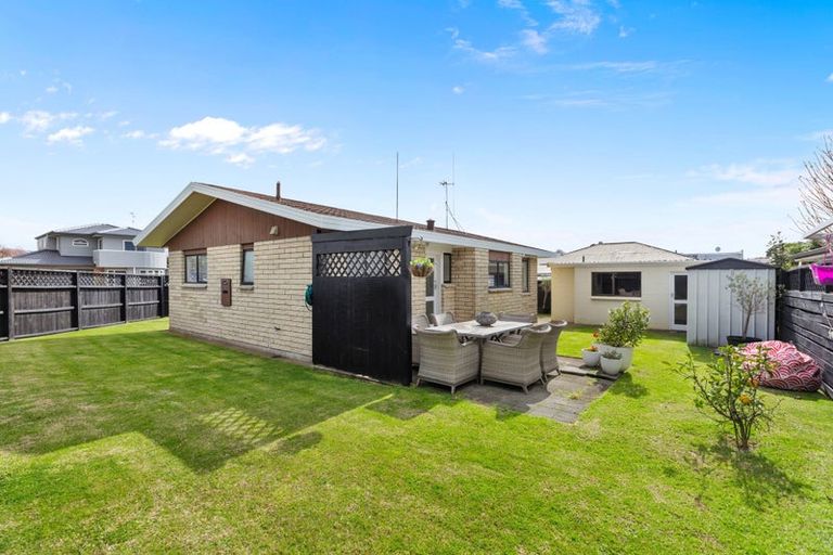 Photo of property in 1 Karaka Road, Otumoetai, Tauranga, 3110