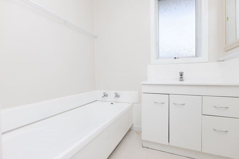 Photo of property in 4 Rosalind Street, Deanwell, Hamilton, 3206