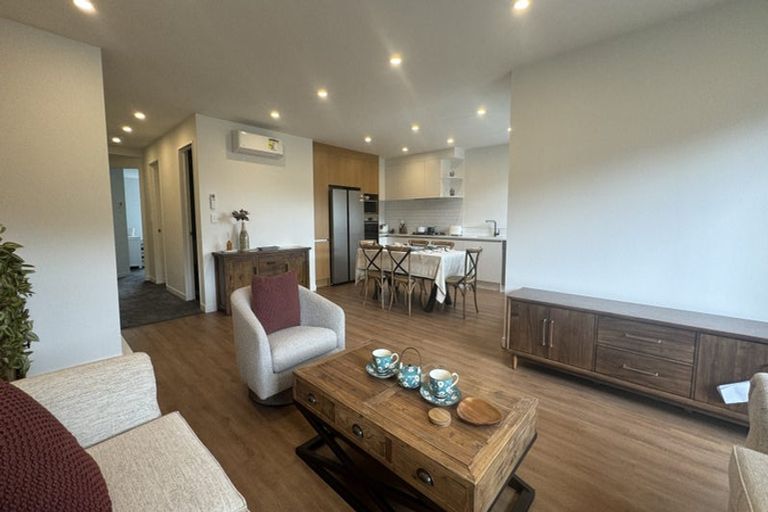 Photo of property in 10 Monstedt Terrace, Windsor Park, Auckland, 0632